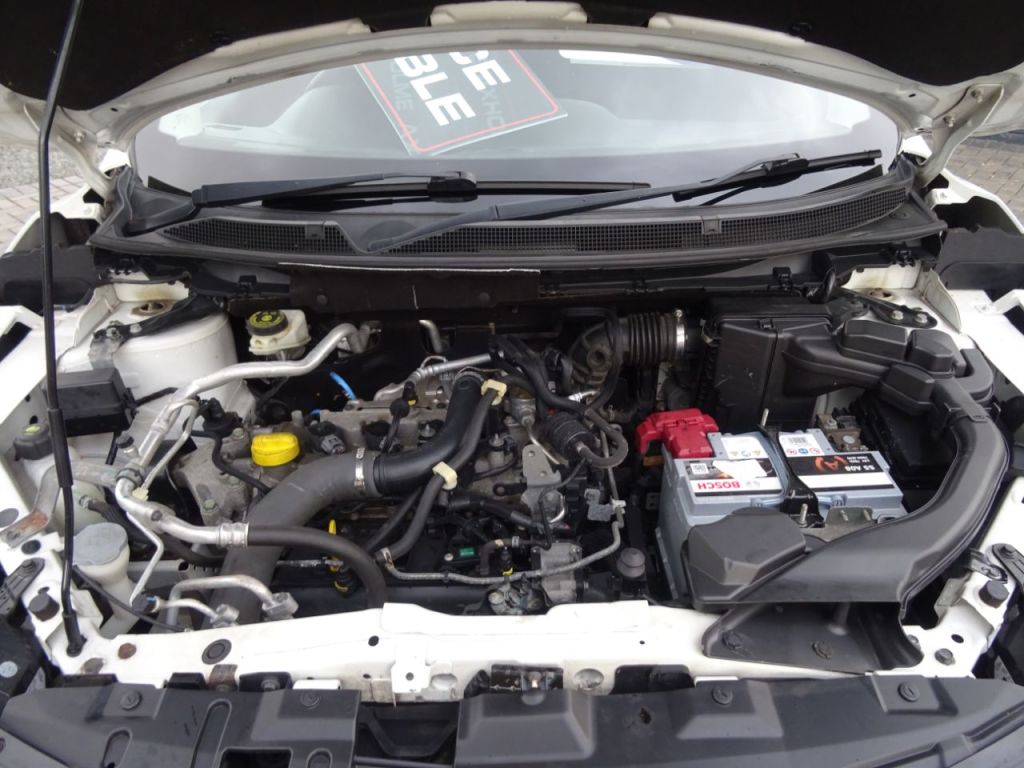 Used Nissan Qashqai 2015 for sale - 76332841: Photo 12