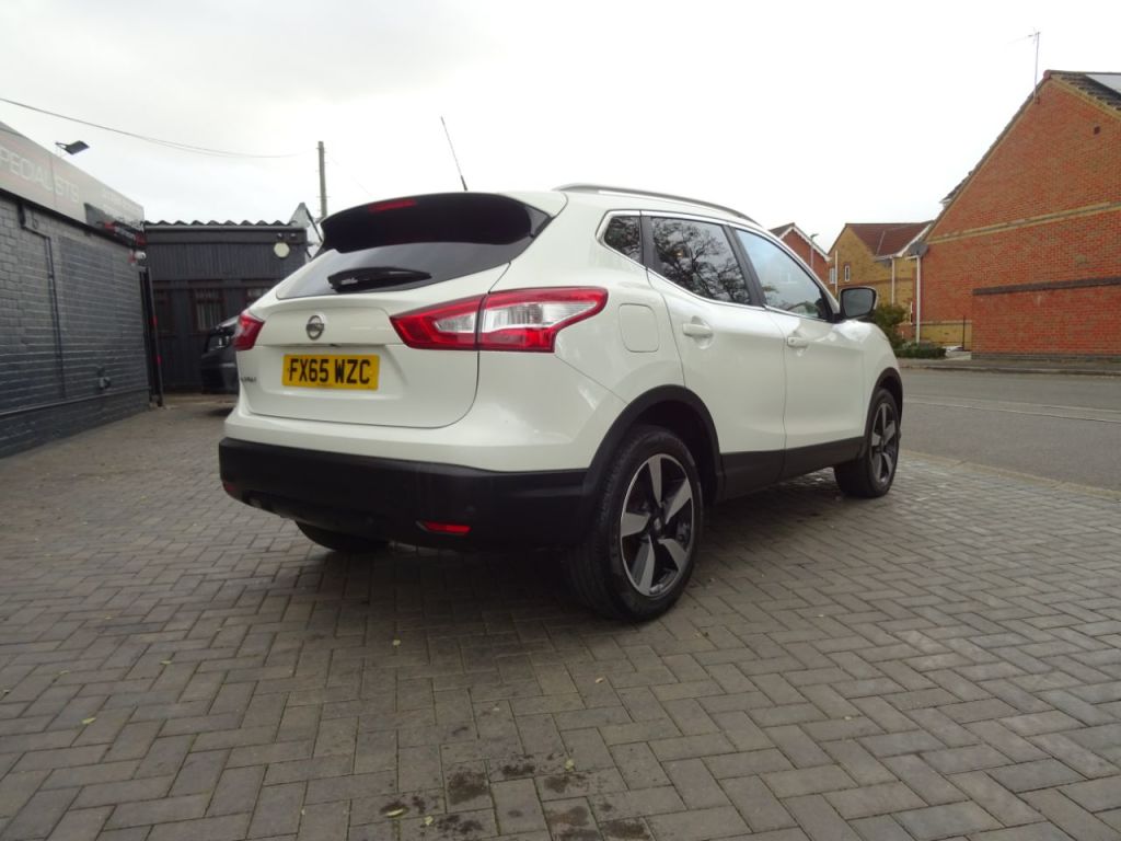 Used Nissan Qashqai 2015 for sale - 76332841: Photo 3