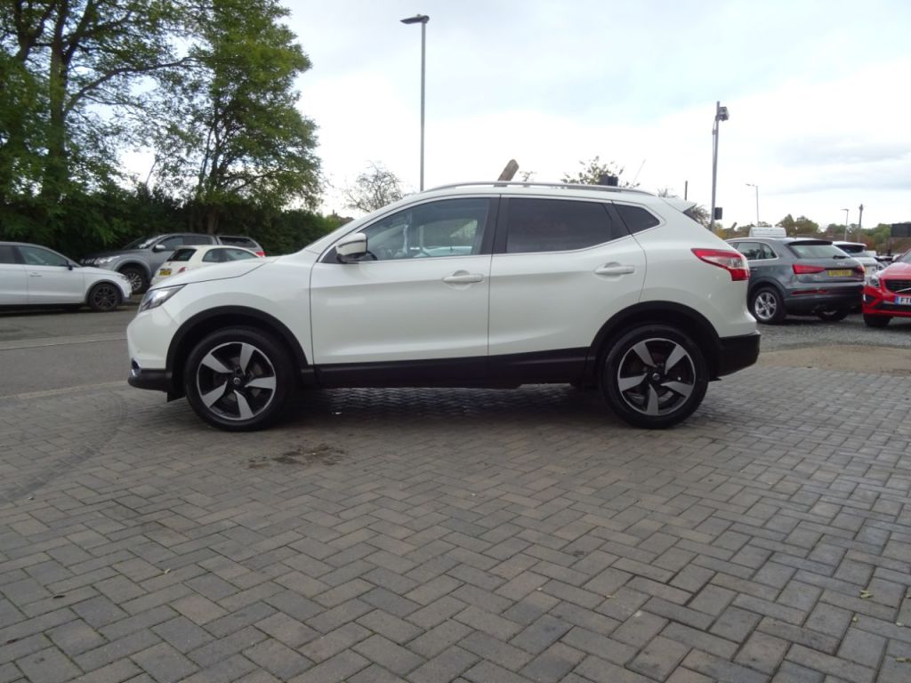 Used Nissan Qashqai 2015 for sale - 76332841: Photo 6