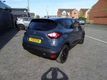 Used Renault Captur 2019 for sale - 74300199: Photo