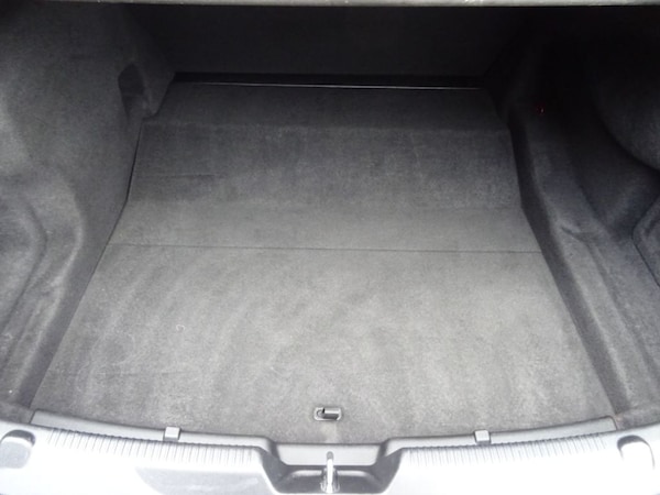 Used Jaguar XE 2019 for sale - 76266351: Photo 11