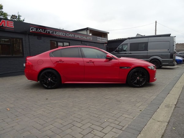 Used Jaguar XE 2019 for sale - 76266351: Photo 2