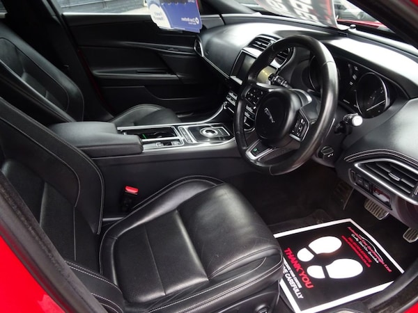 Used Jaguar XE 2019 for sale - 76266351: Photo 9