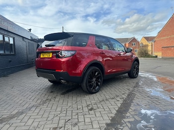 Used Land Rover Discovery Sport 2017 for sale - 77516378: Photo
