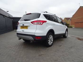 Used Ford Kuga 2015 for sale - 76222948: Photo