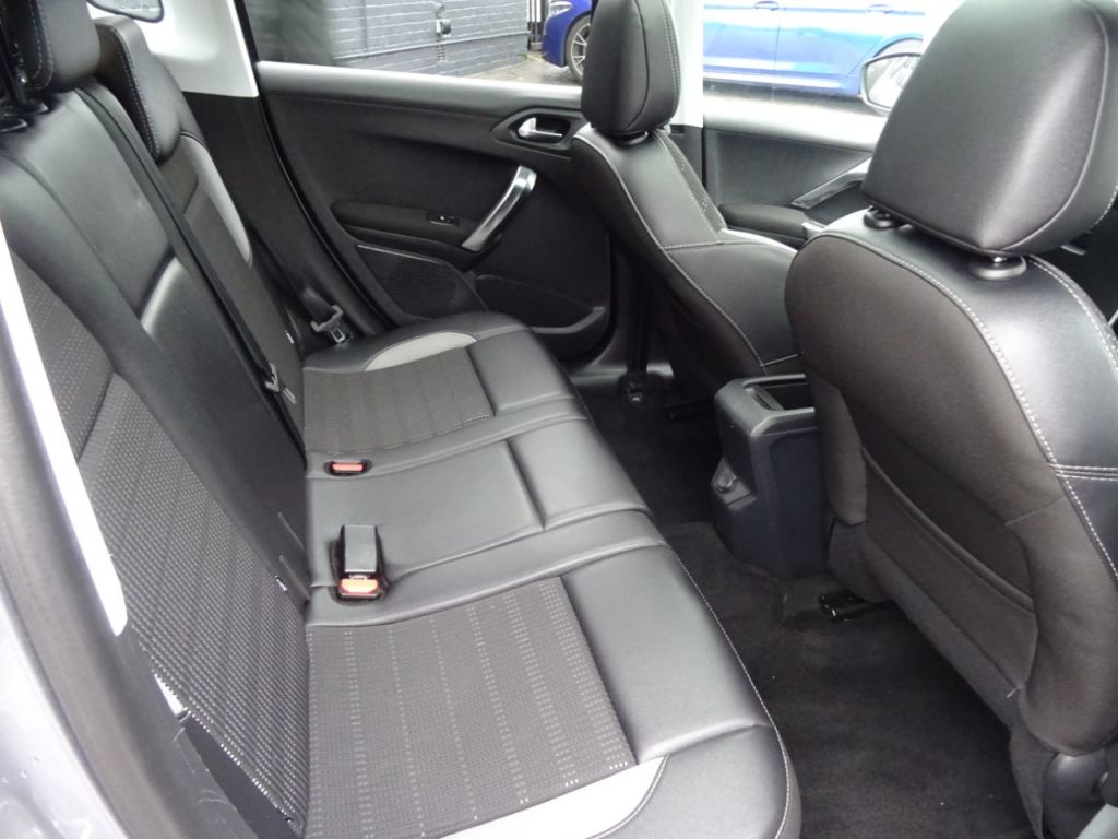 Used Peugeot 2008 2017 for sale - 76546099: Photo 10