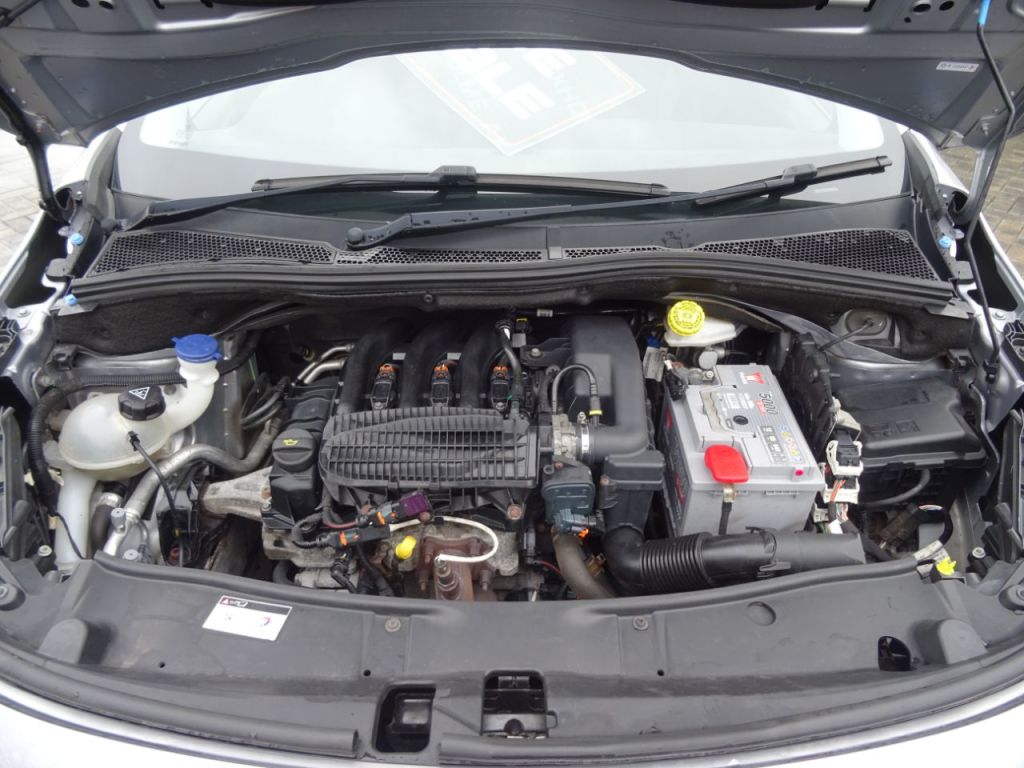 Used Peugeot 2008 2017 for sale - 76546099: Photo 12