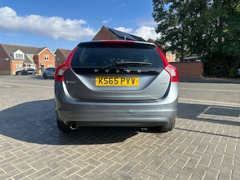 Used Volvo V60 2015 for sale - 79391874: Photo