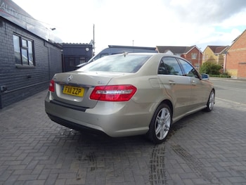 Used Mercedes-Benz E-Class 2011 for sale - 75875133: Photo
