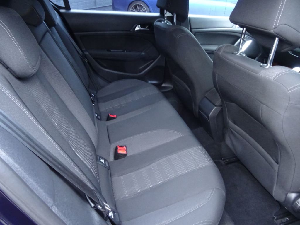 Used Peugeot 308 2016 for sale - 77207312: Photo 10