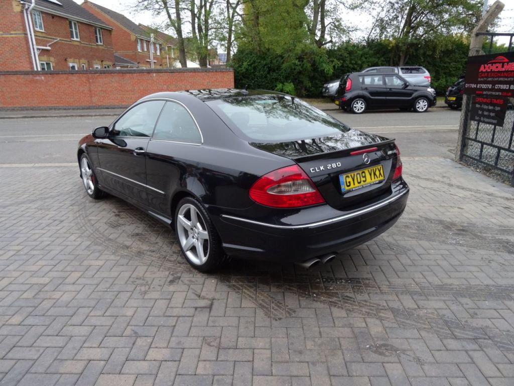 Used Mercedes-Benz CLK 2009 for sale - 76416389: Photo 5