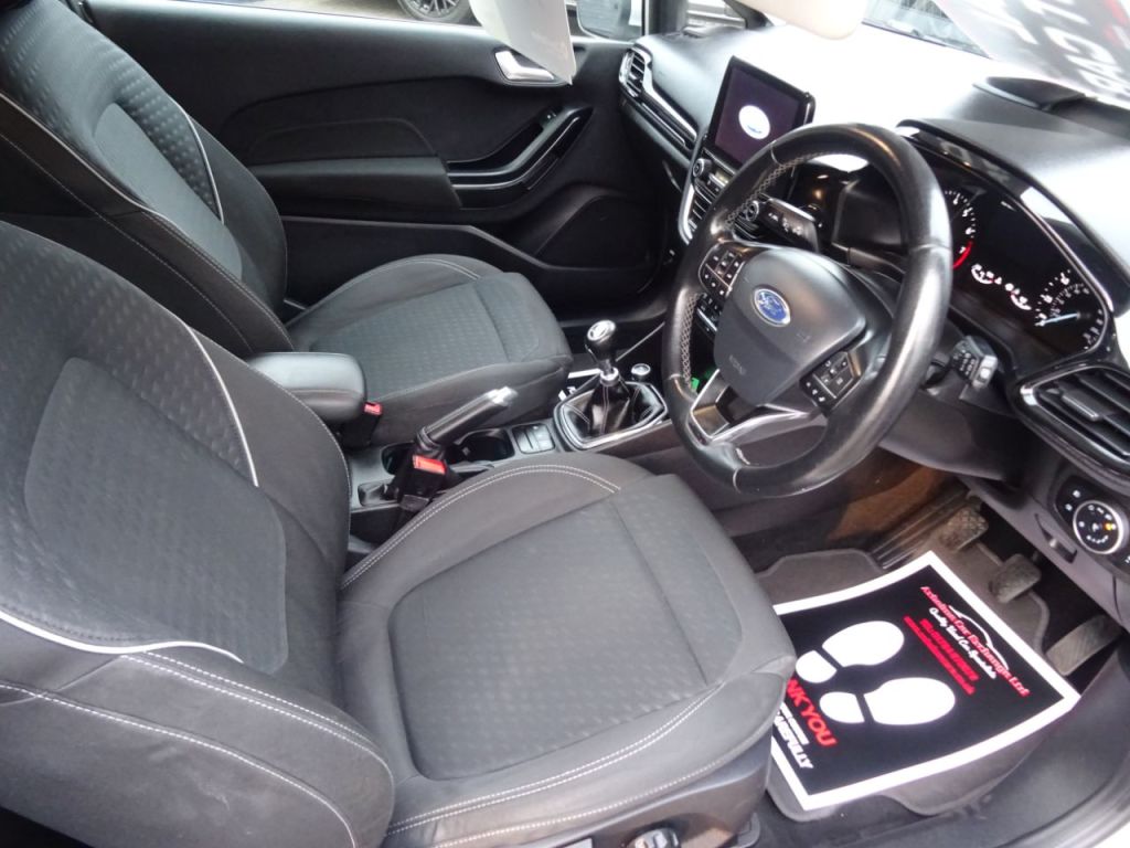 Used Ford Fiesta 2017 for sale - 77287287: Photo 9