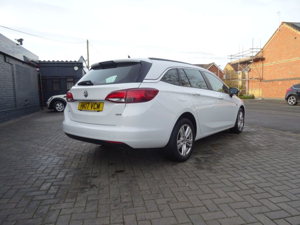 Used Vauxhall Astra 2017 for sale - 76710673: Photo 3