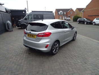 Used Ford Fiesta 2019 for sale - 75253242: Photo