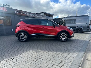 Used Renault Captur 2018 for sale - 77666113: Photo