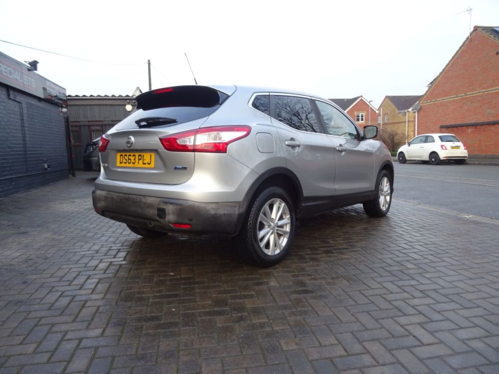 Used Nissan Qashqai 2014 for sale - 77249172: Photo 3