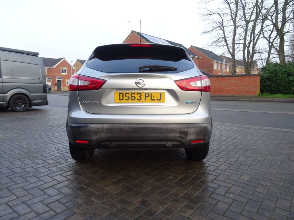 Used Nissan Qashqai 2014 for sale - 77249172: Photo 4
