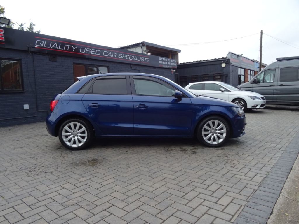 Used Audi A1 2012 for sale - 76322757: Photo 2