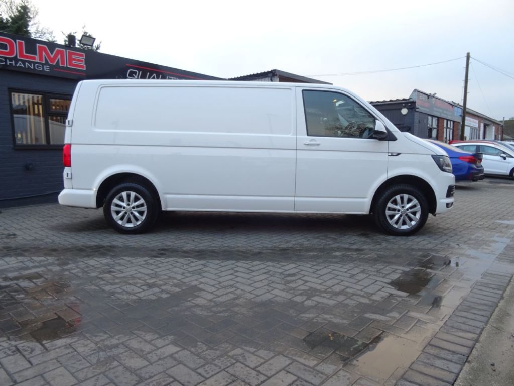 Used Volkswagen Transporter 2016 for sale - 77226262: Photo 2