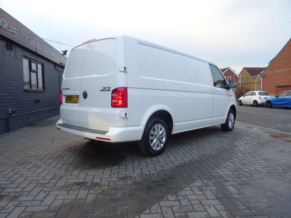 Used Volkswagen Transporter 2016 for sale - 77226262: Photo 3