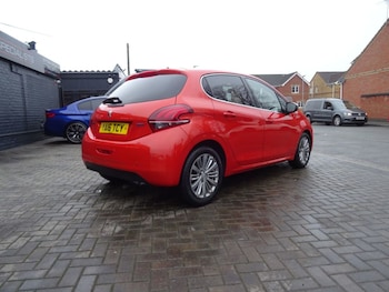 Used Peugeot 208 2016 for sale - 77287308: Photo