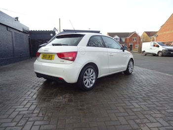 Used Audi A1 2011 for sale - 77200633: Photo