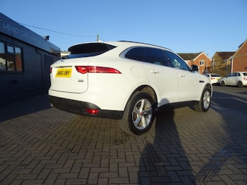 Used Jaguar F-Pace 2017 for sale - 77555201: Photo