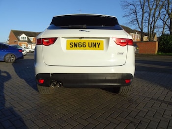 Used Jaguar F-Pace 2017 for sale - 77555201: Photo