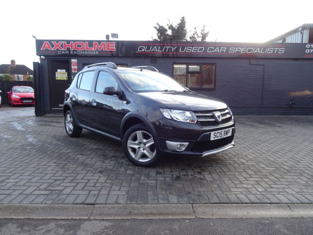 Used Dacia Sandero Stepway 2015 for sale - 77368129: Photo 2