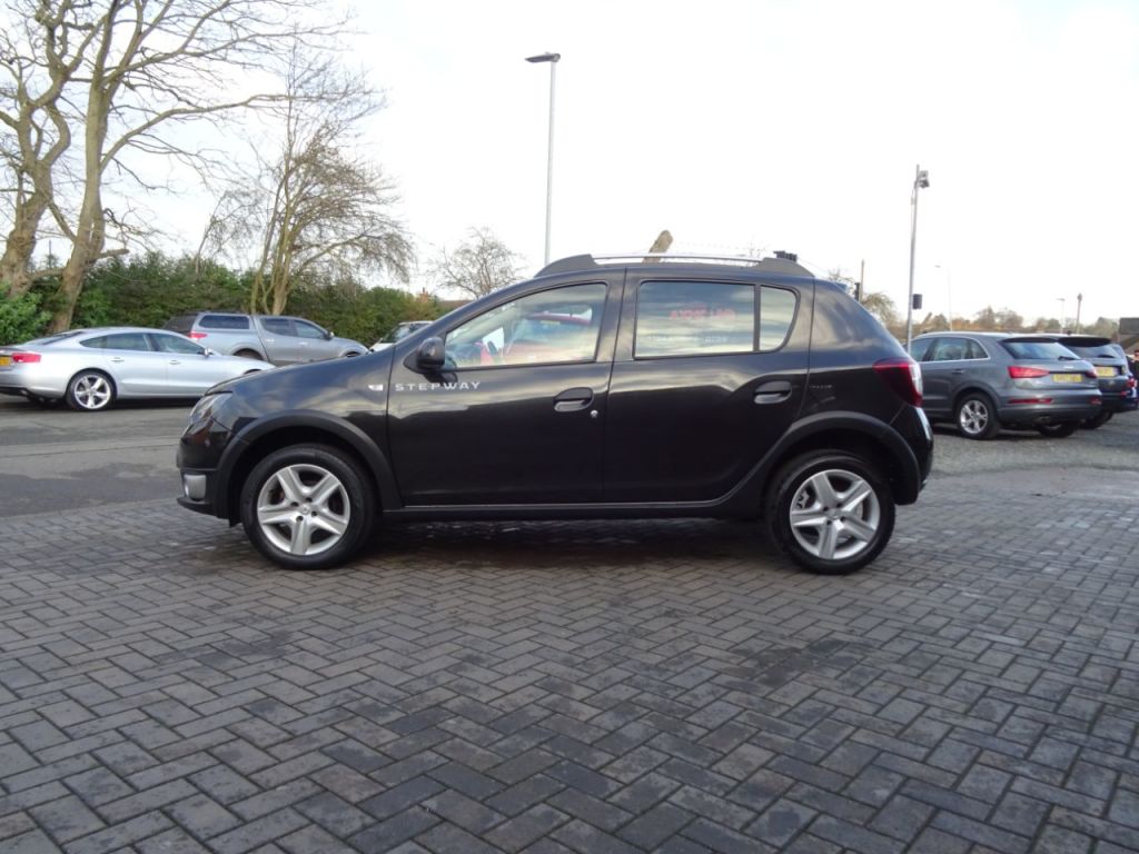 Used Dacia Sandero Stepway 2015 for sale - 77368129: Photo 7