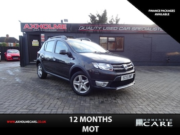 2015 - 0.9 TCe Laureate 5dr finance available