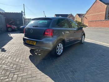 Used Volkswagen Polo 2014 for sale - 79150426: Photo