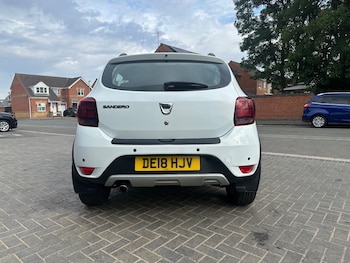 Used Dacia Sandero Stepway 2018 for sale - 79417558: Photo