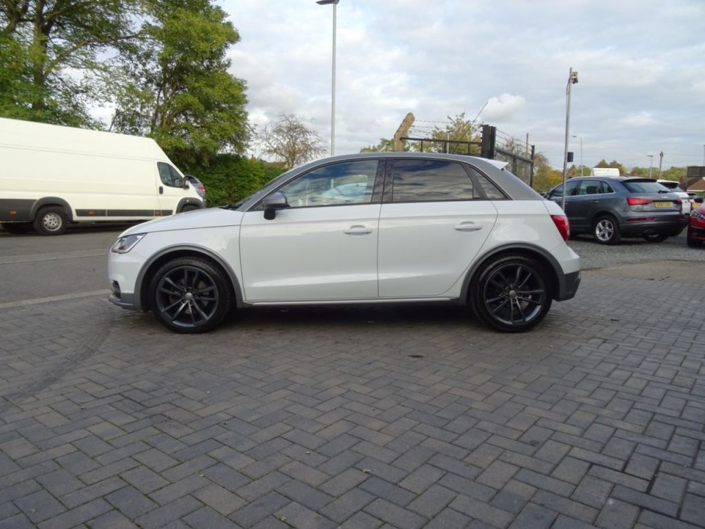 Used Audi A1 for sale - 76352323: Photo 6