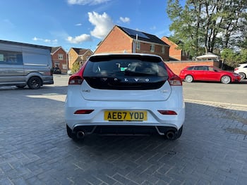 Used Volvo V40 2017 for sale - 79653823: Photo