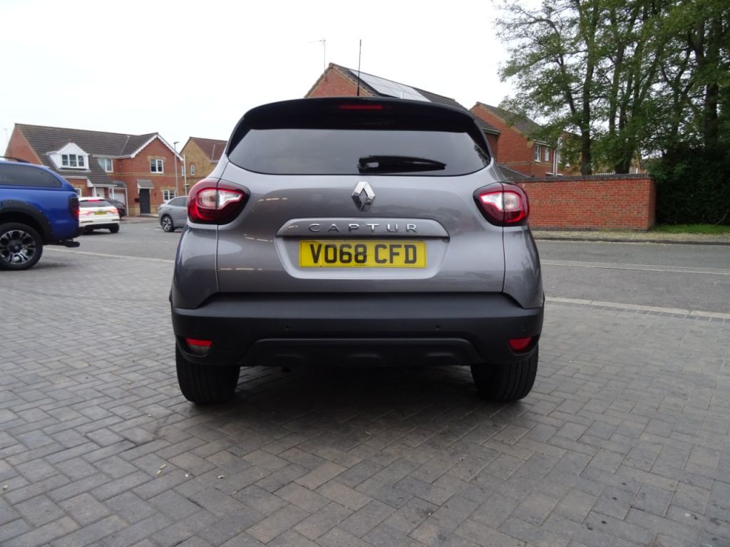 Used Renault Captur 2018 for sale - 76303184: Photo 4