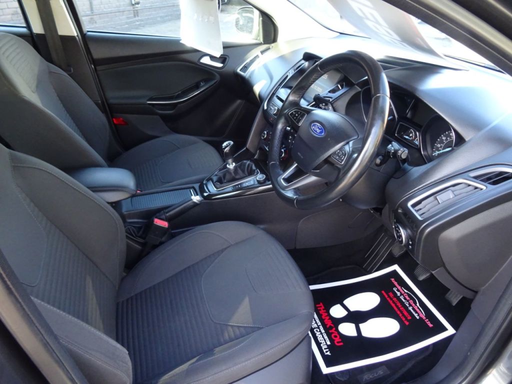 Used Ford Focus 2015 for sale - 76367115: Photo 9