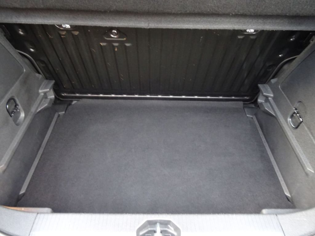 Used Vauxhall Corsa 2016 for sale - 76322771: Photo 11