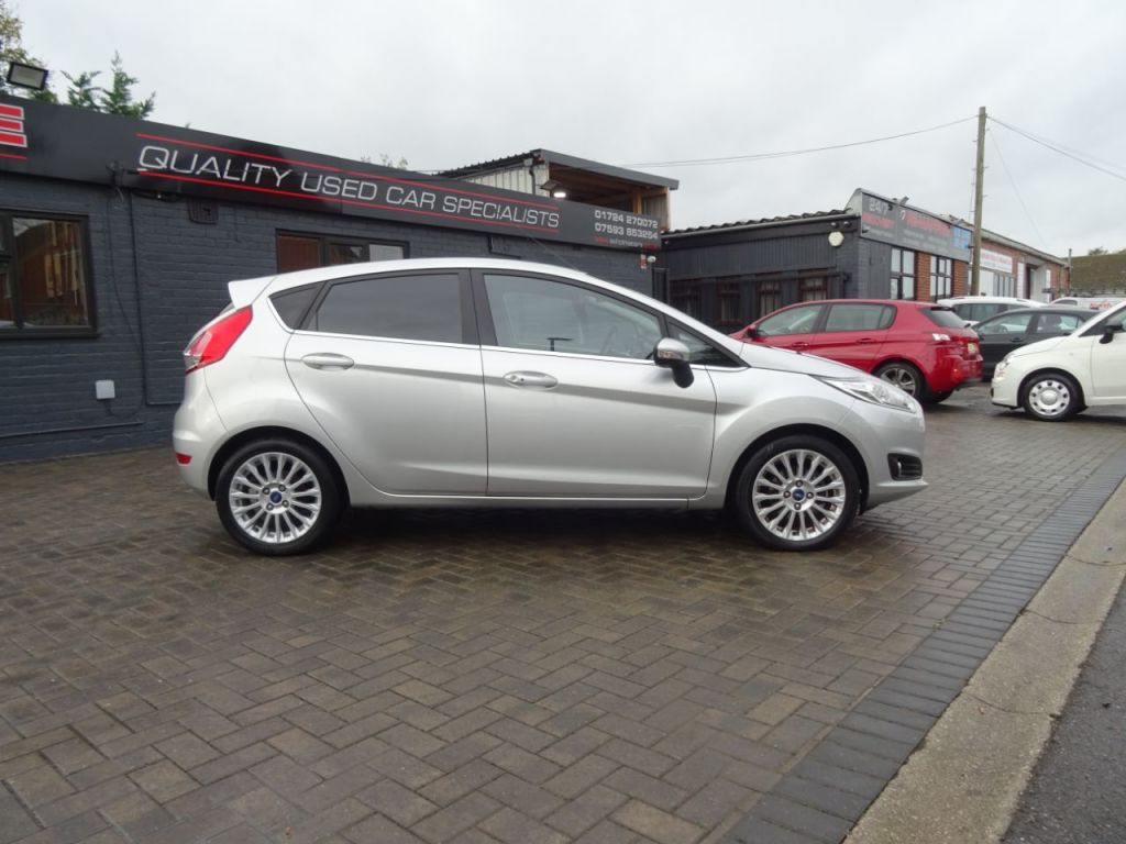Used Ford Fiesta 2014 for sale - 76428938: Photo 2