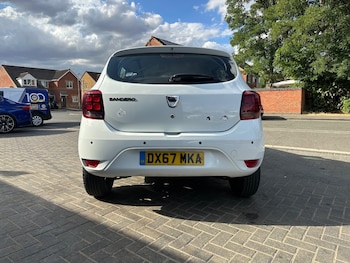 Used Dacia Sandero 2017 for sale - 79417550: Photo