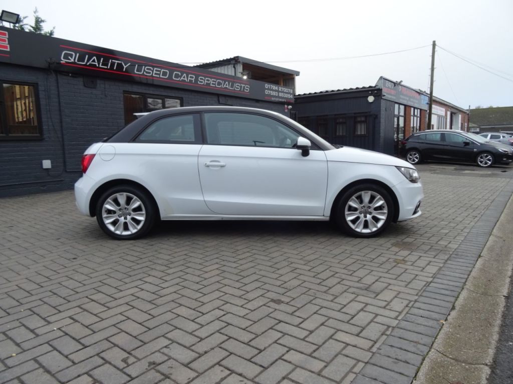 Used Audi A1 2014 for sale - 76807354: Photo 2