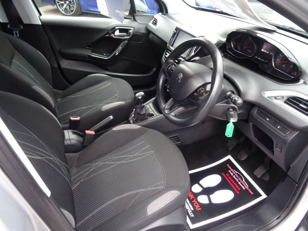 Used Peugeot 208 2014 for sale - 77408751: Photo 9