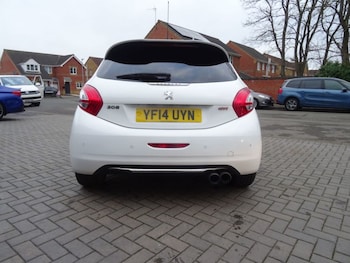 Used Peugeot 208 2014 for sale - 77368138: Photo