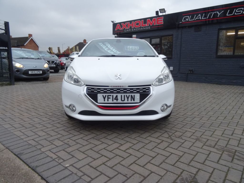 Used Peugeot 208 2014 for sale - 77368138: Photo 8