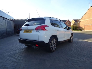 Used Peugeot 2008 2014 for sale - 76028846: Photo 3