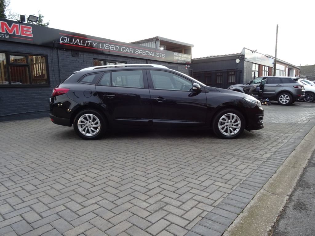 Used Renault Megane 2016 for sale - 76710676: Photo 2