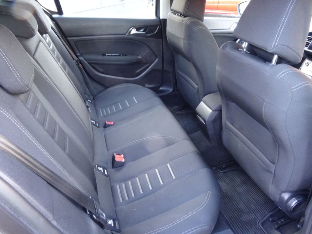 Used Peugeot 308 2014 for sale - 76653919: Photo 10