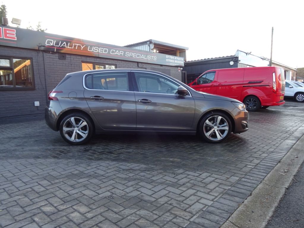 Used Peugeot 308 2014 for sale - 76653919: Photo 2