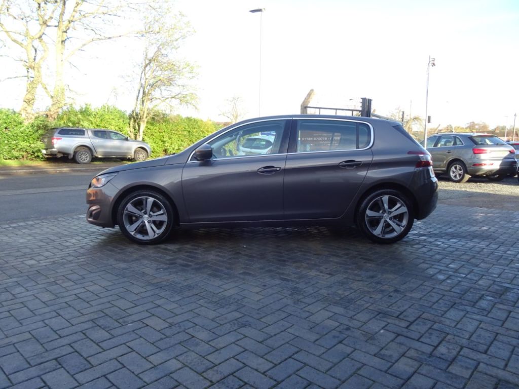 Used Peugeot 308 2014 for sale - 76653919: Photo 6