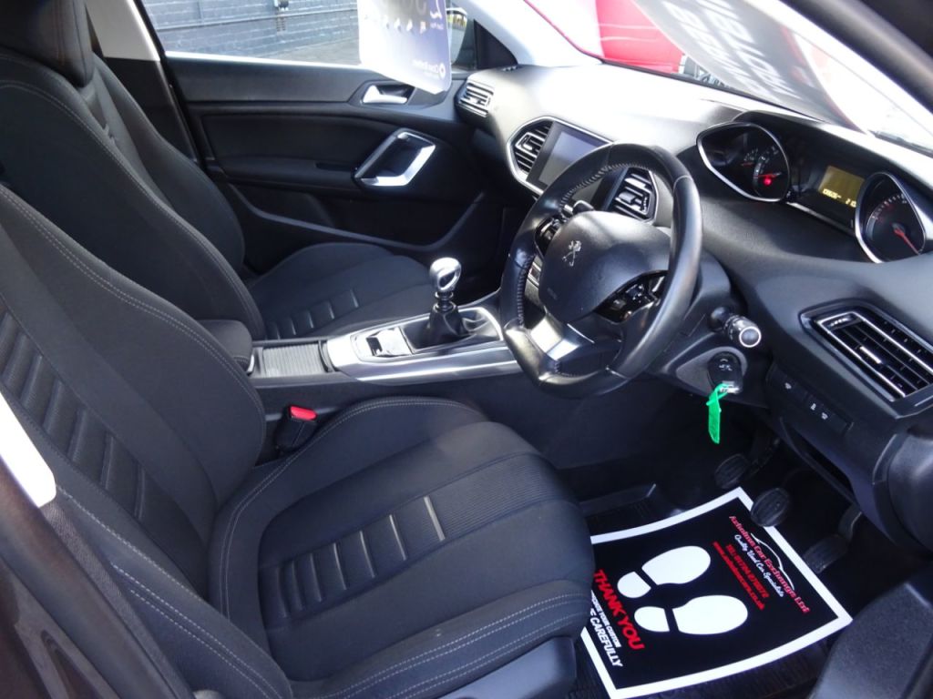 Used Peugeot 308 2014 for sale - 76653919: Photo 9